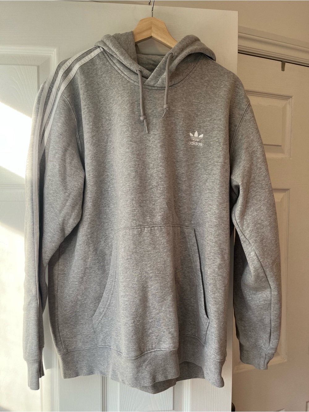Adidas women’s s Gray Trefoil Hoodie Sweatshirt